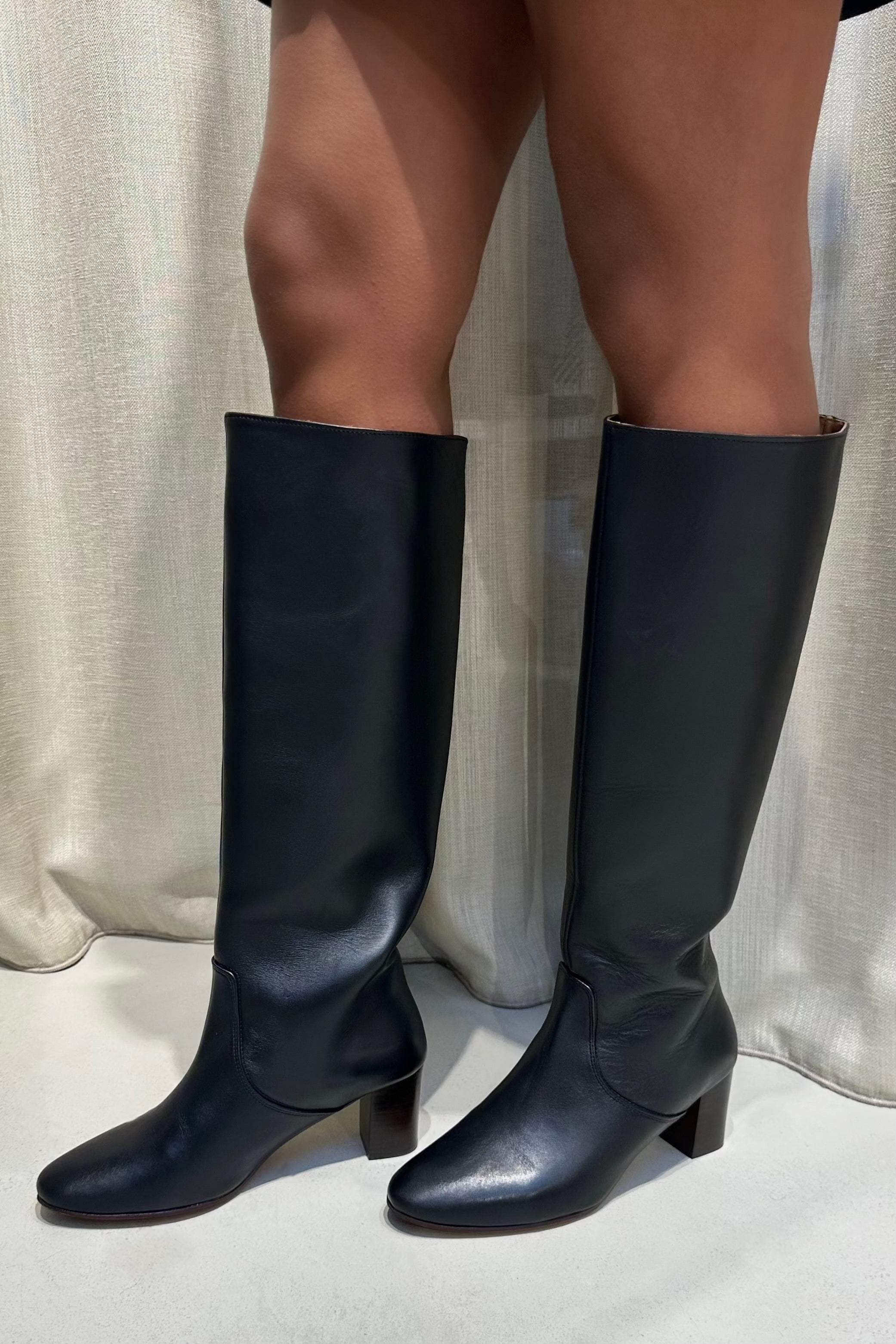 Henriette 60 - Black