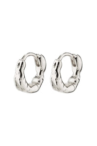 EDDY ORGANIC SHAPED MINI HUGGIE HOOPS, SILVER, PILGRIM