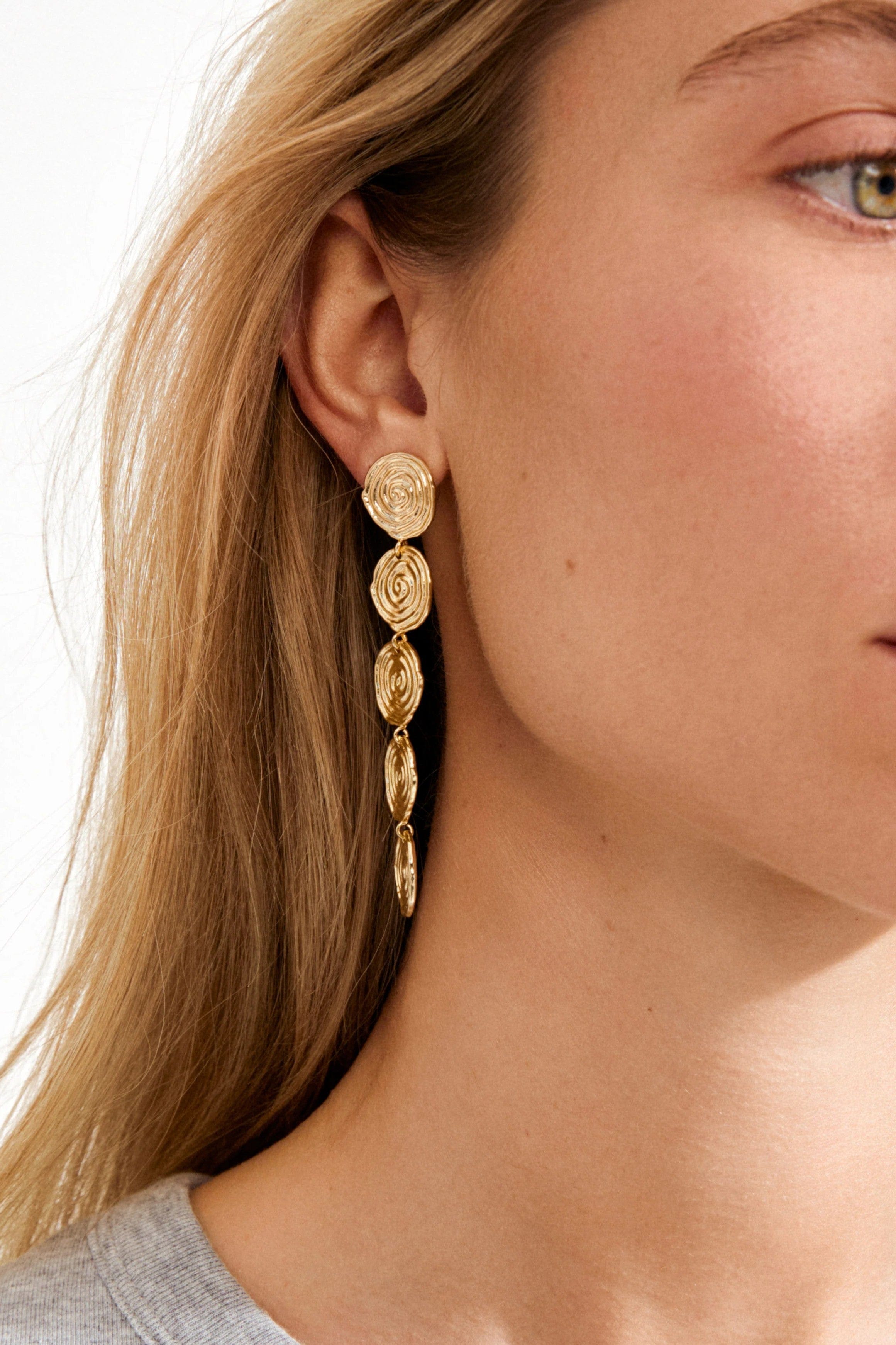 Air Lange Oorbellen - Goud