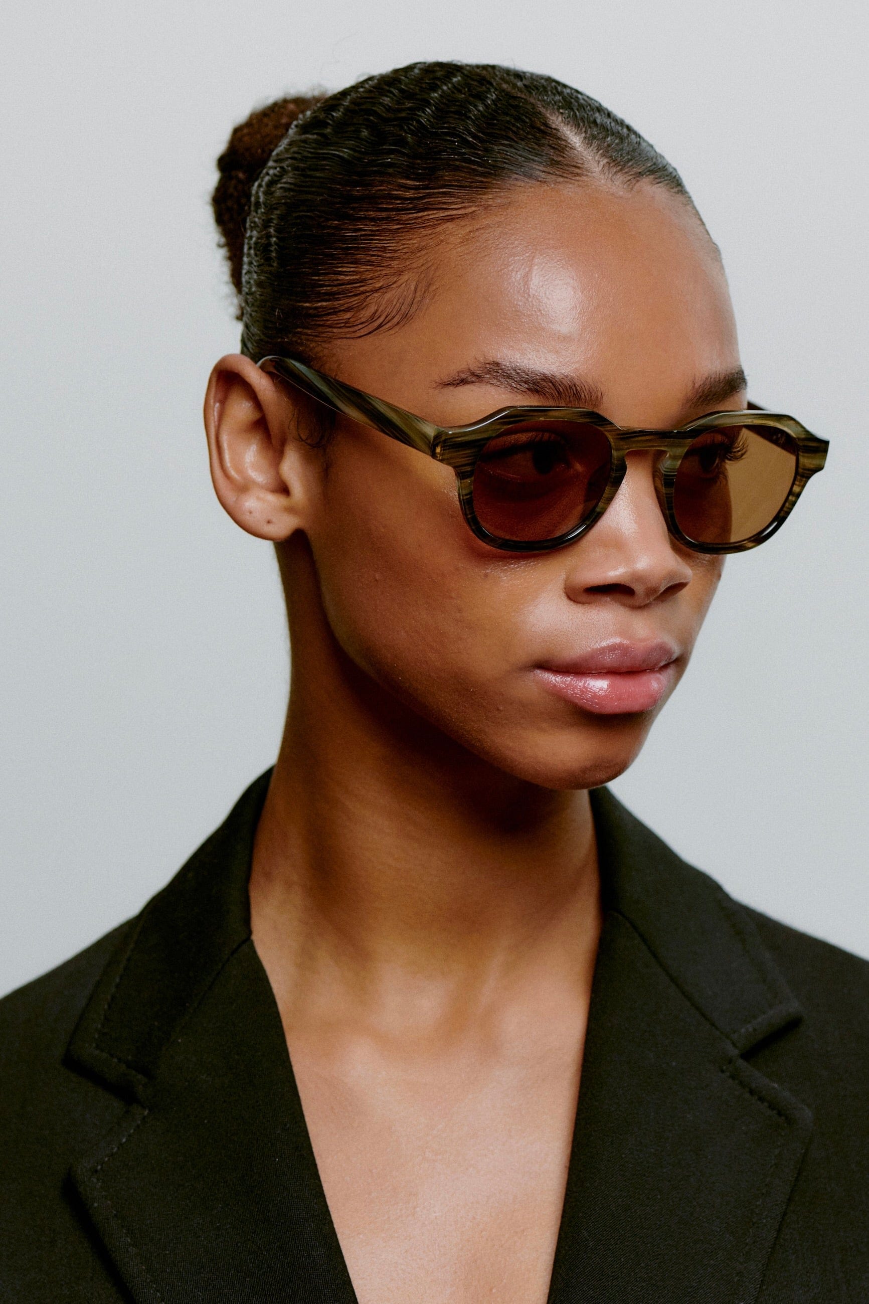 Zan Zonnebril - Striped Horn