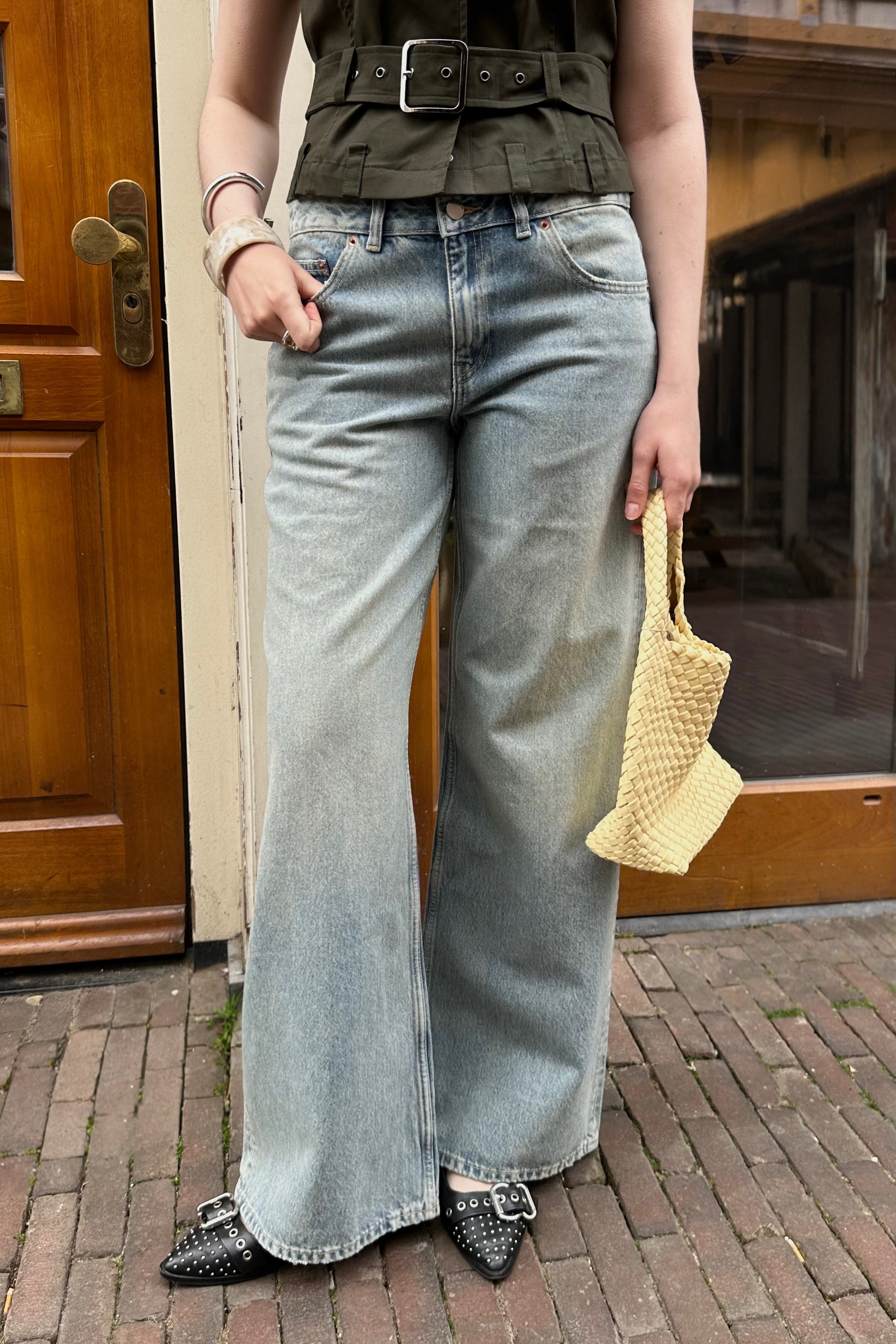 Rhue Low Wide Jeans - Drift Pale Used