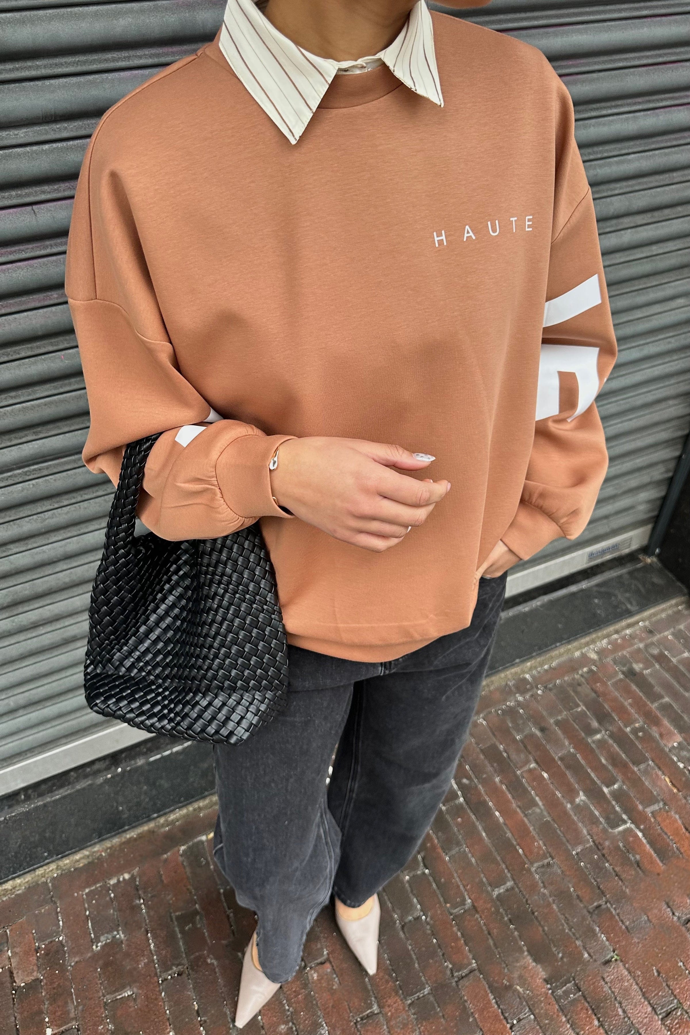 Maxi Split Logo Sweater - Camel