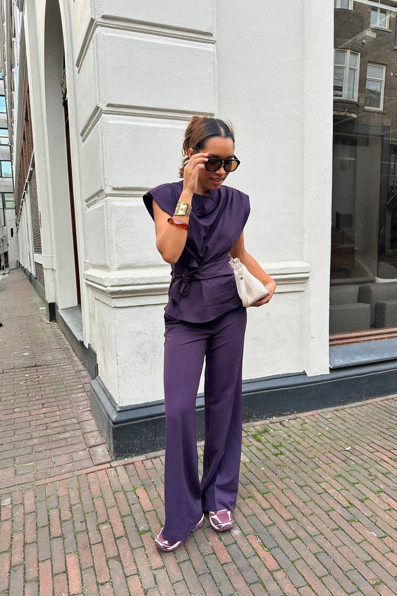 NolanCC Pleat Top - Bordeaux