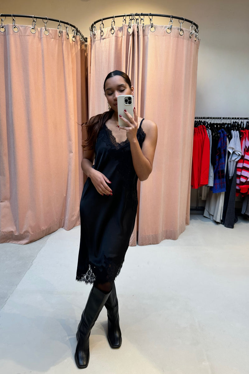 Sorelle Kanten Jurk - Zwart