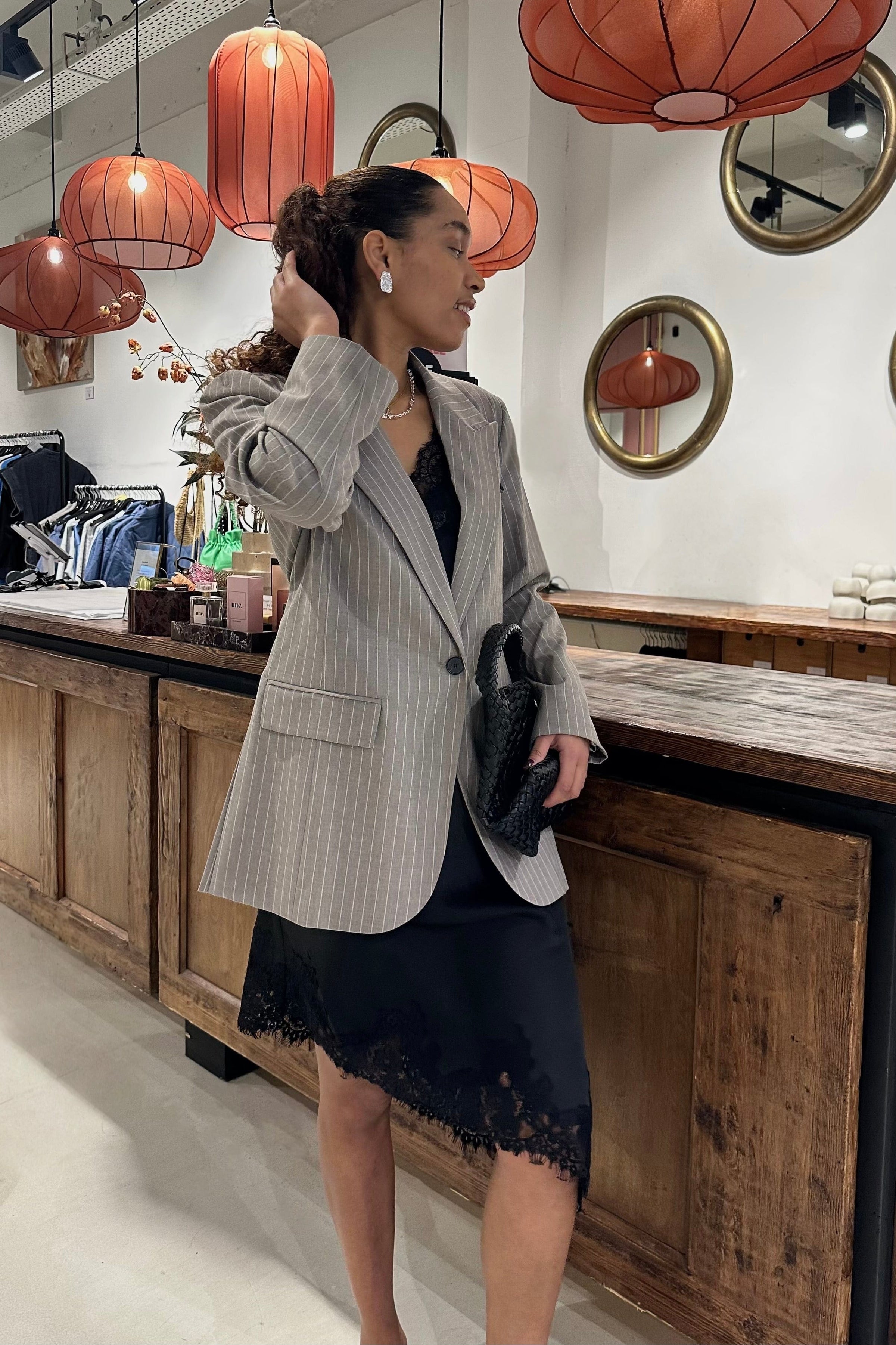 QuinCC Pin Fitted Blazer - Taupe