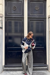 Inga Geruite Trui - Donkerblauw