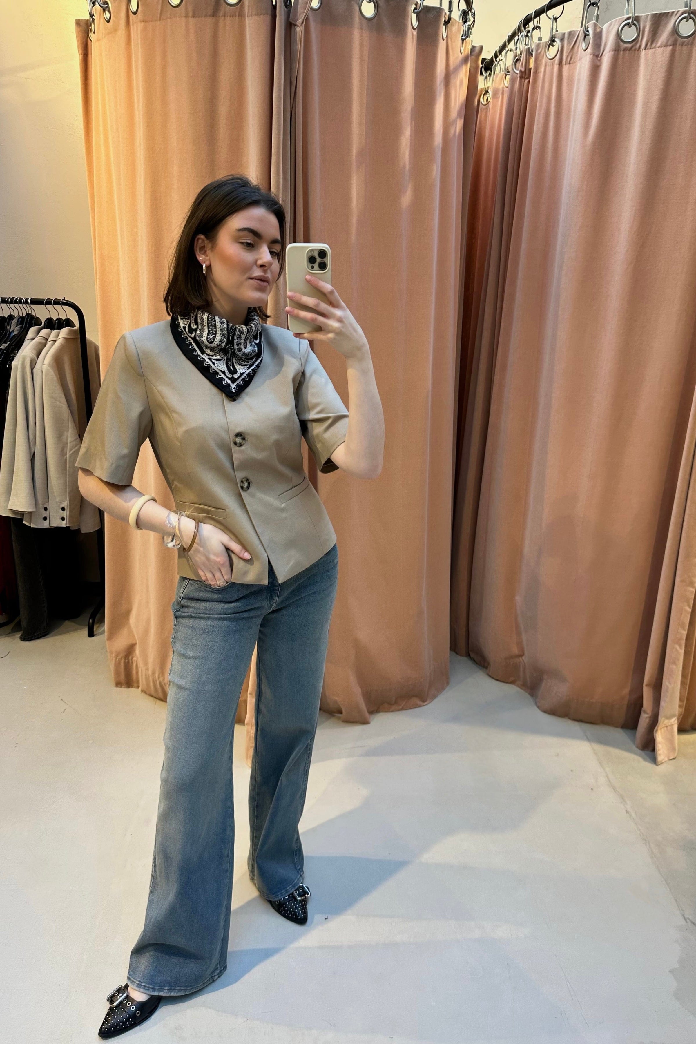 Kasaundra Blazer - Beige