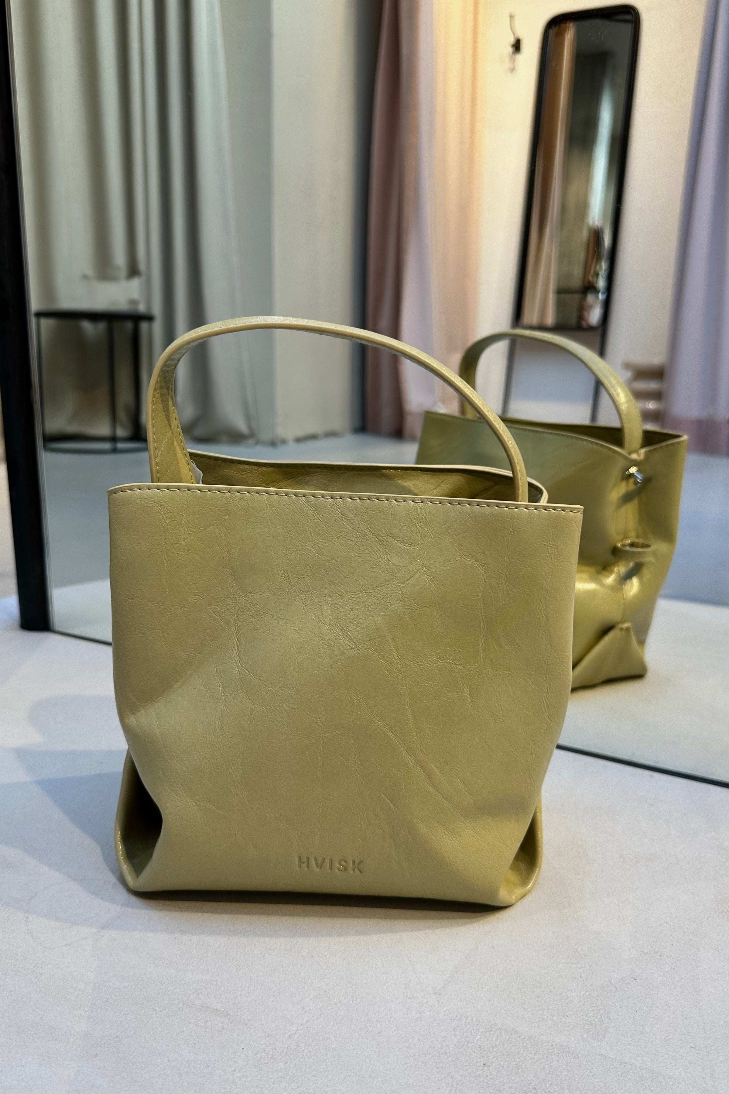 Molly Glossy Tas - Groen