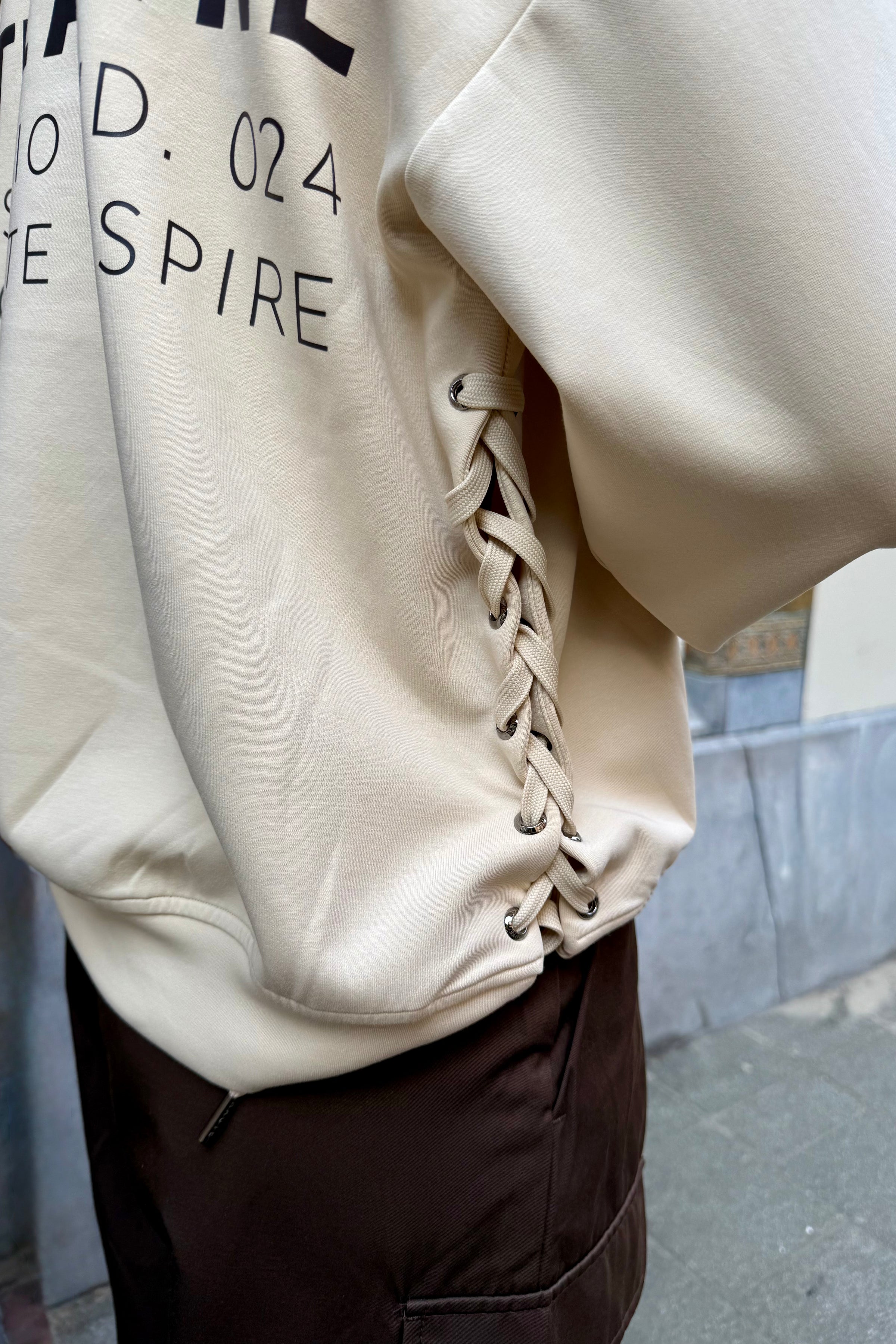 New Studio Tie Sweater - Beige
