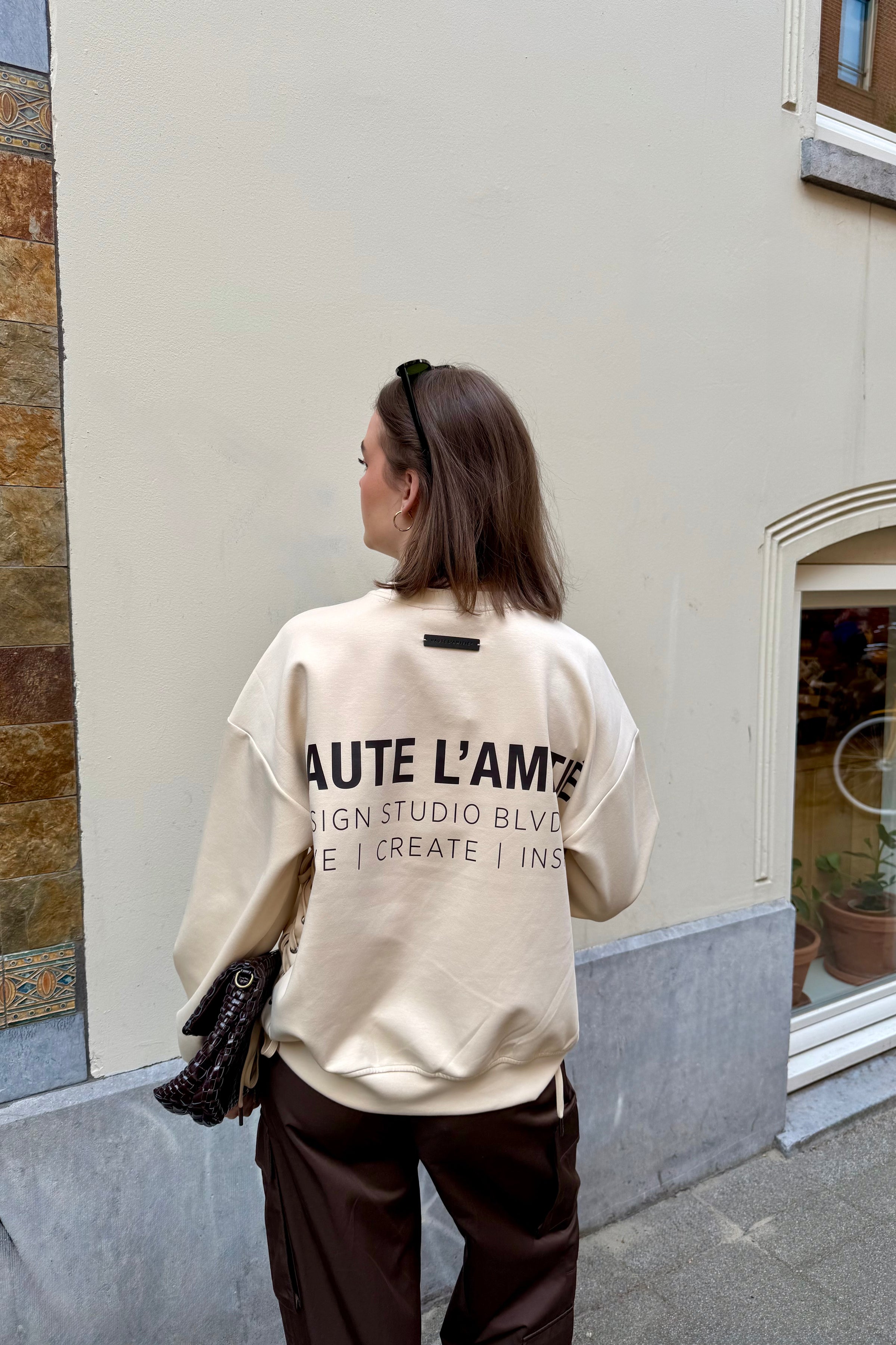 New Studio Tie Sweater - Beige