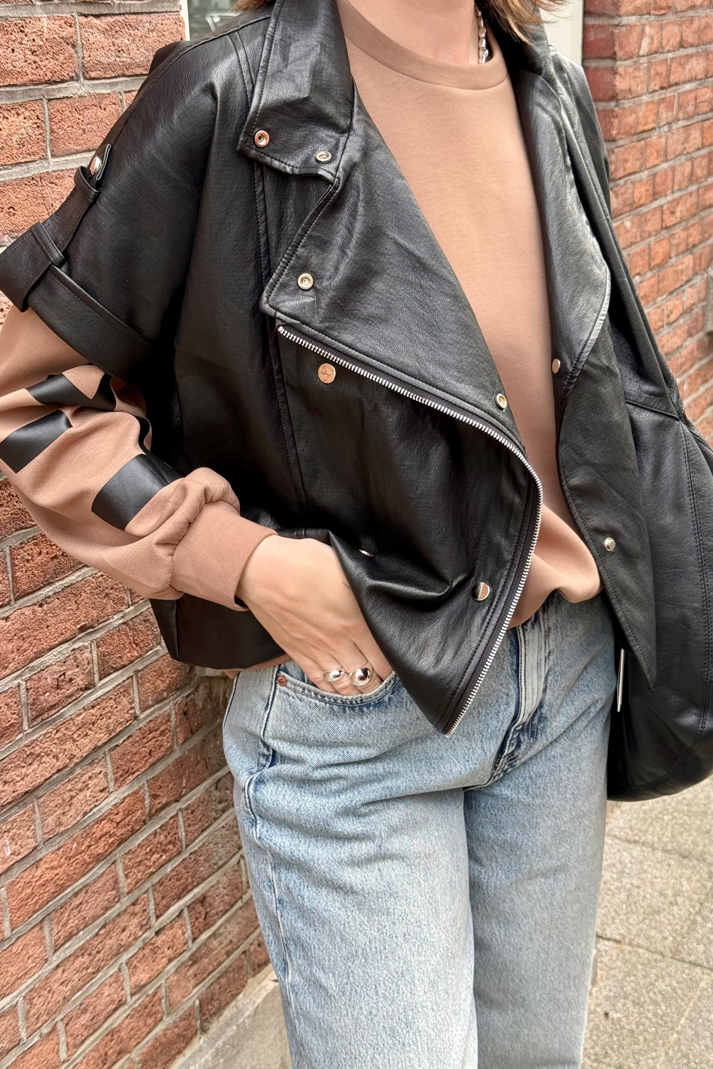 Maxi Split Logo Sweater - Bruin