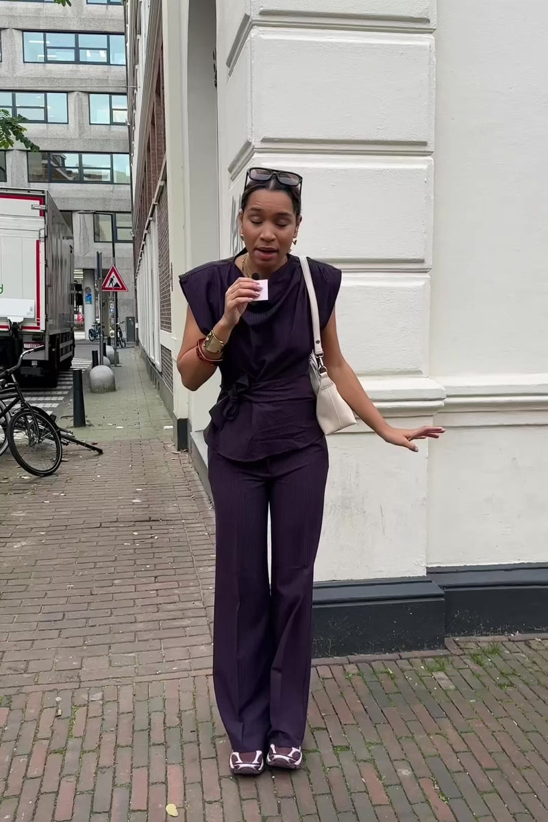 NolanCC Pleat Top - Bordeaux