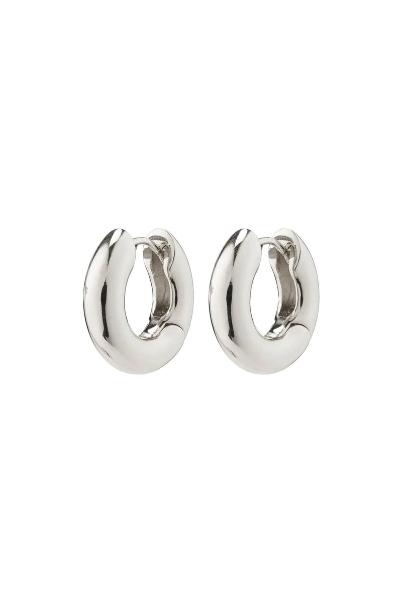 AICA RECYCLED CHUNKY HUGGIE HOOP EARRINGS, PILGRIM, SILVER